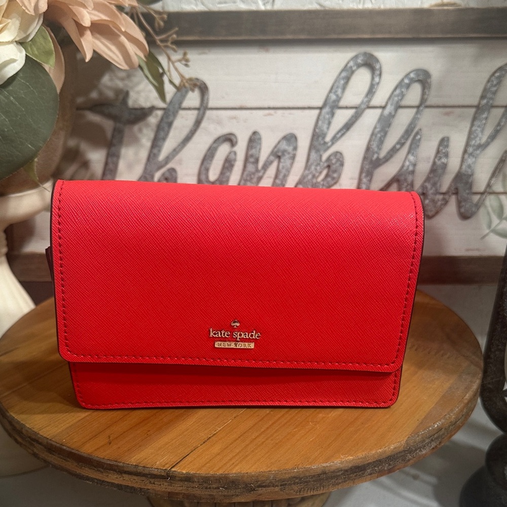 Pre-Owned Coral Kate Spade New York Cameron Street Arielle Mini Crossbody